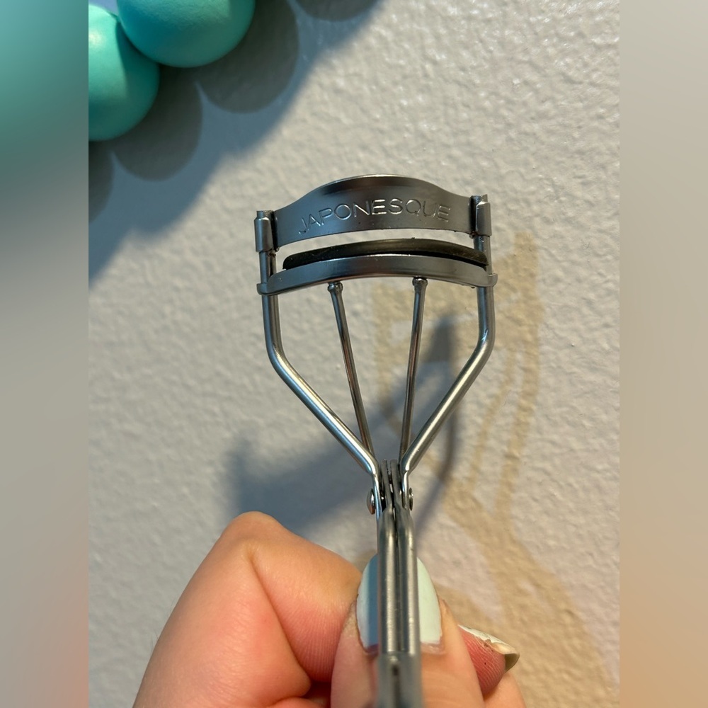 Japonesque Metallic Eyelash Curler